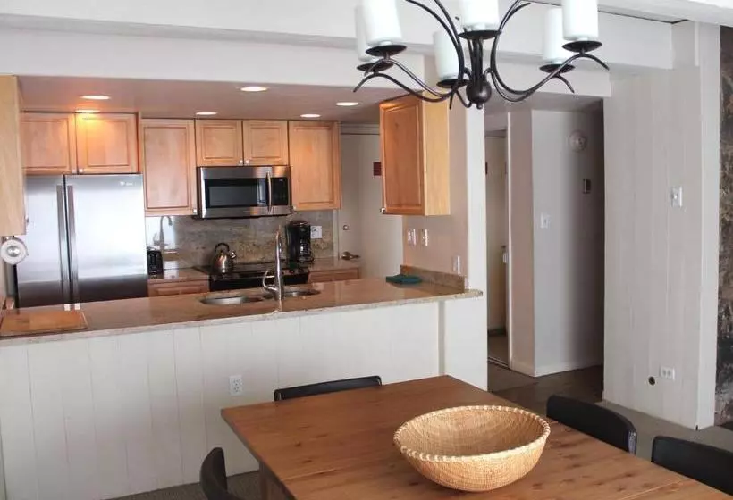 Отель Vail International Condominiums