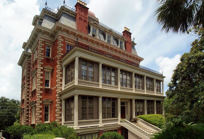 בית מלון כפרי Wentworth Mansion