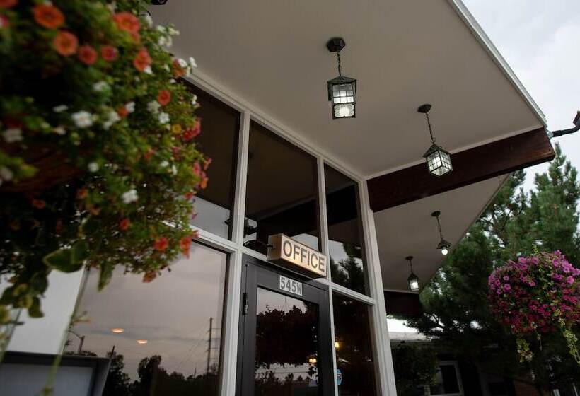 فندق على الطريق Silver Ridge Lodge