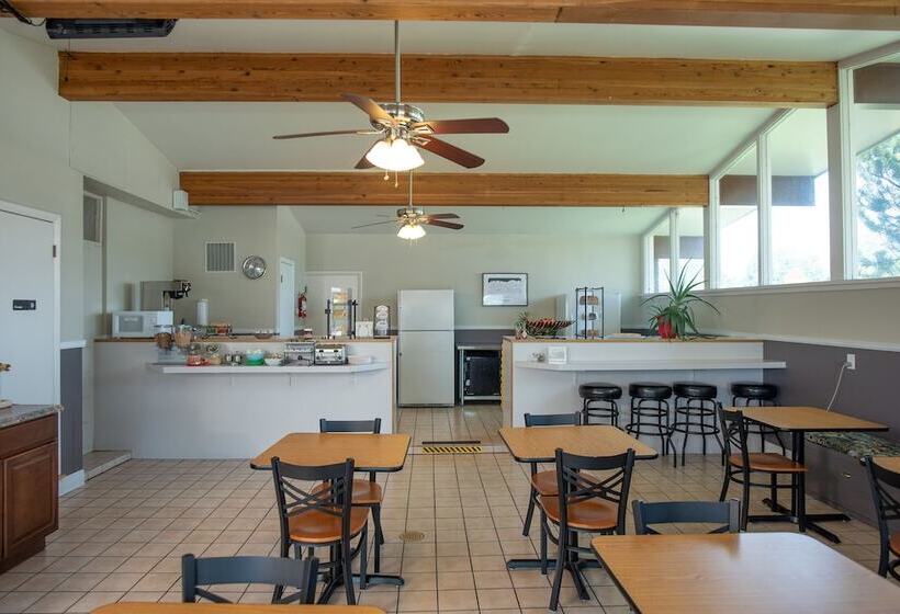 فندق على الطريق Silver Ridge Lodge