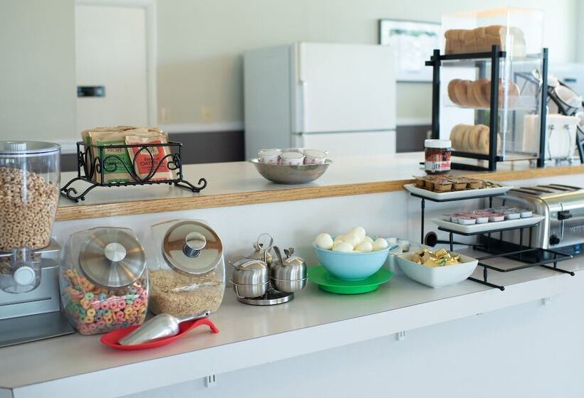 فندق على الطريق Silver Ridge Lodge