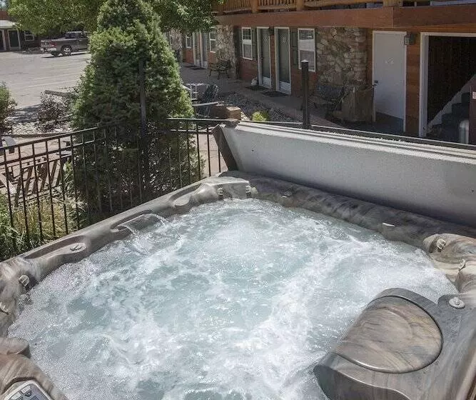 모텔 Silver Ridge Lodge