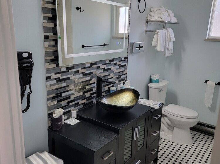 فندق على الطريق Silver Ridge Lodge