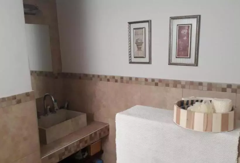 تختخواب و صبحانه Casa Cerca Del Centro Bed&breakfast