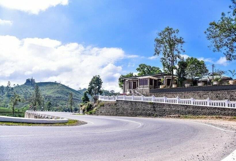 Hotel Grand Peak Bungalow