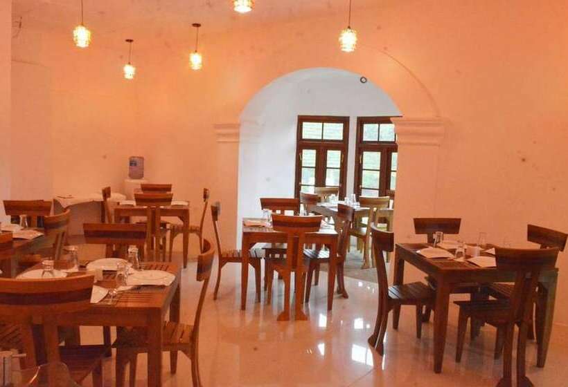 Hotel Grand Peak Bungalow