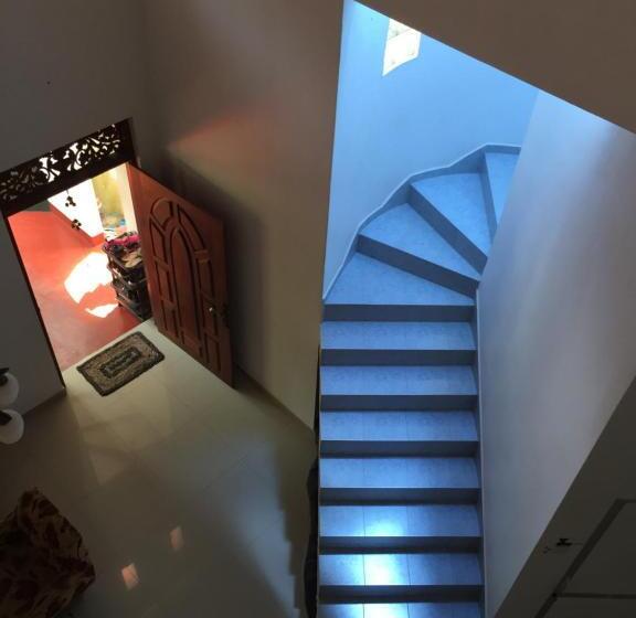 펜션 Diwanka Villa