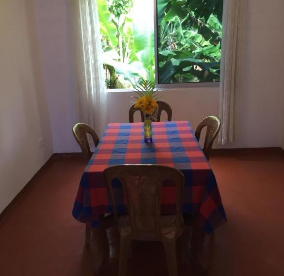 펜션 Diwanka Villa