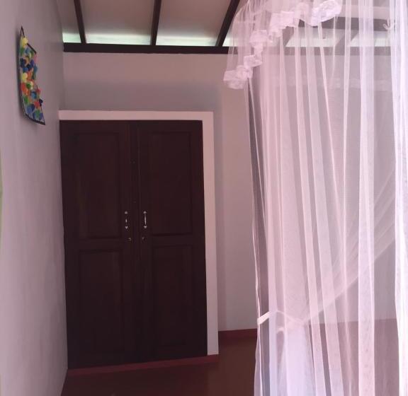 펜션 Diwanka Villa