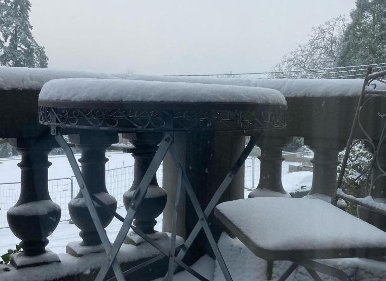 تختخواب و صبحانه L Ancienne Poste