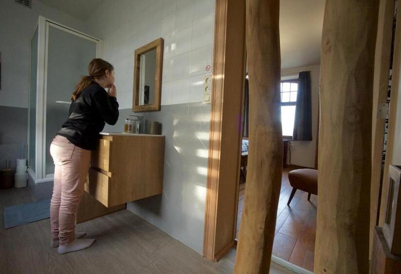 تختخواب و صبحانه L Ancienne Poste