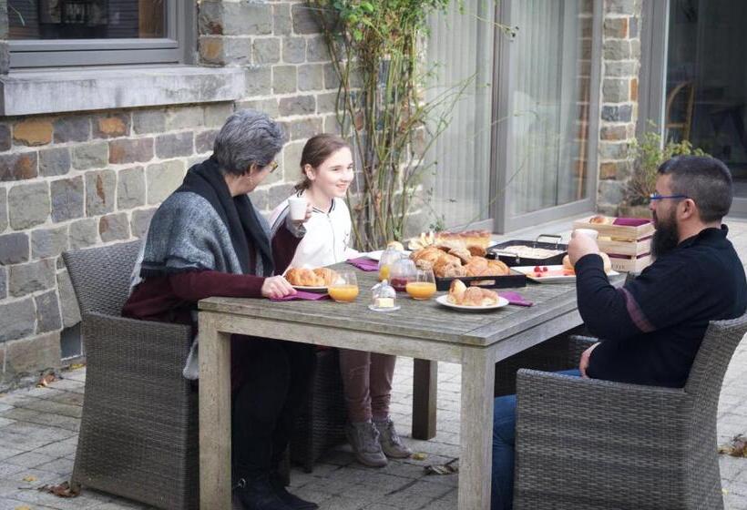 تختخواب و صبحانه L Ancienne Poste