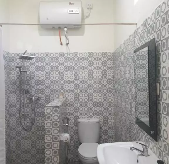 هتل Gio's Place