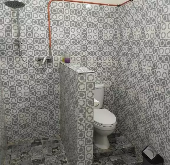 هتل Gio's Place