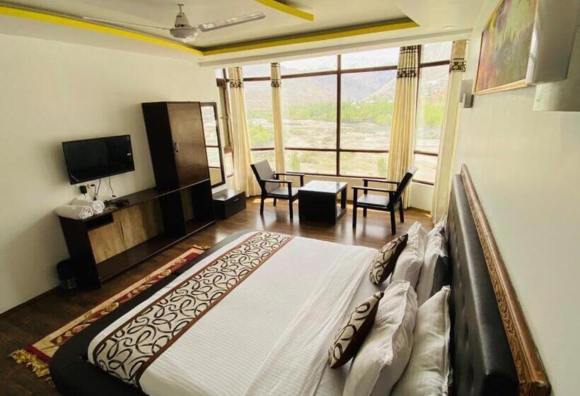 فندق The White Castle Kargil