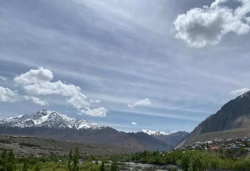 Hotelli The White Castle Kargil