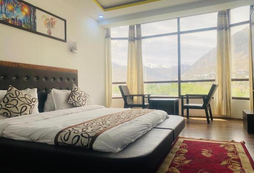 فندق The White Castle Kargil