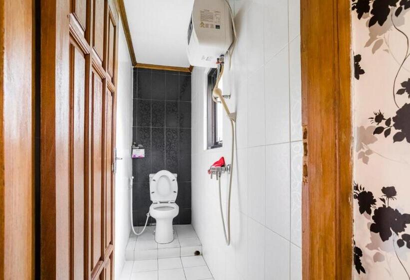 Pension Reddoorz Plus @ Purwodadi