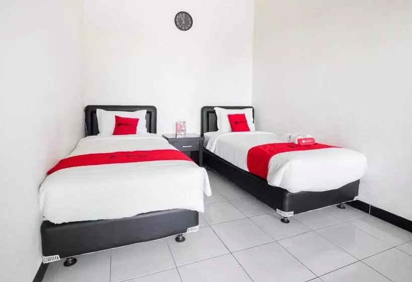 Majatalo Reddoorz Plus @ Purwodadi