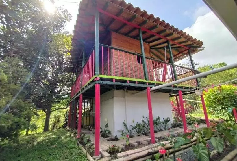 پانسیون La Acuarela, Posada De La Monita