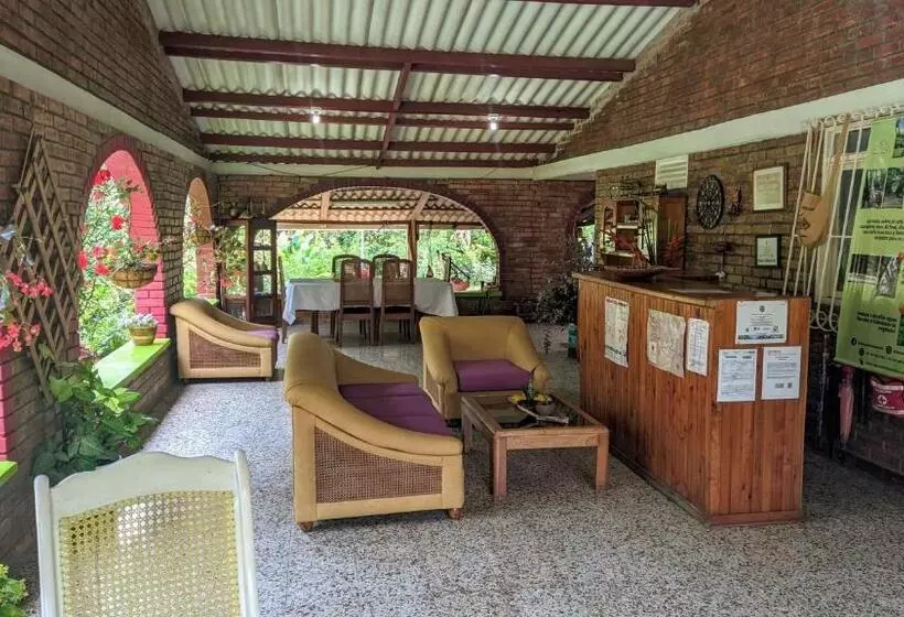 پانسیون La Acuarela, Posada De La Monita