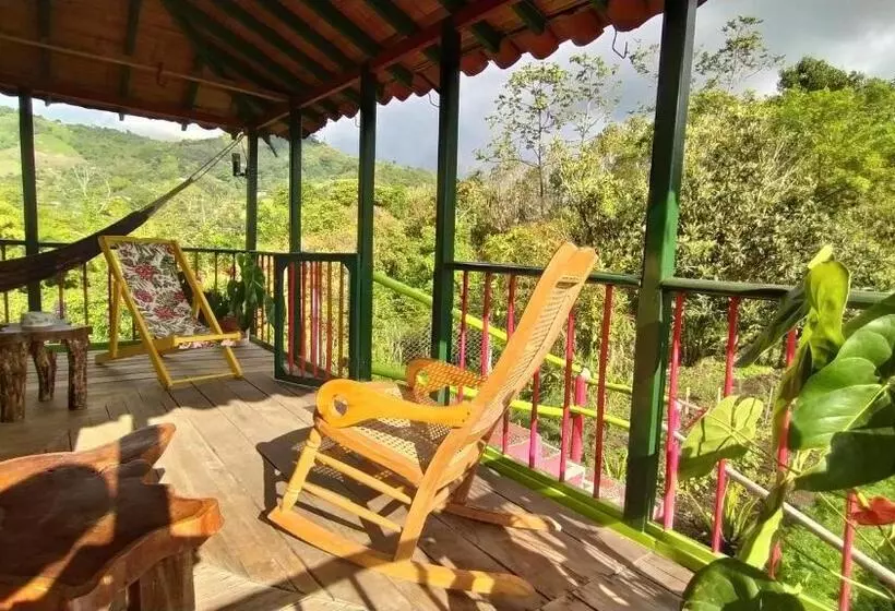 پانسیون La Acuarela, Posada De La Monita