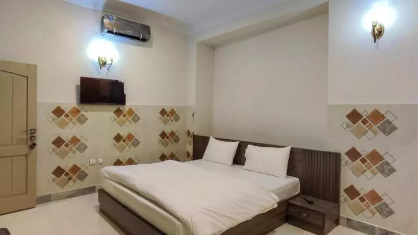 پانسیون Swat Guest House