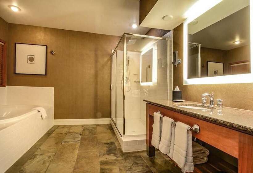 Fairways Hotel On The Mountain