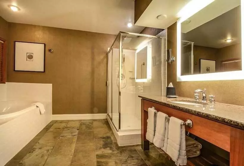 Fairways Hotel On The Mountain