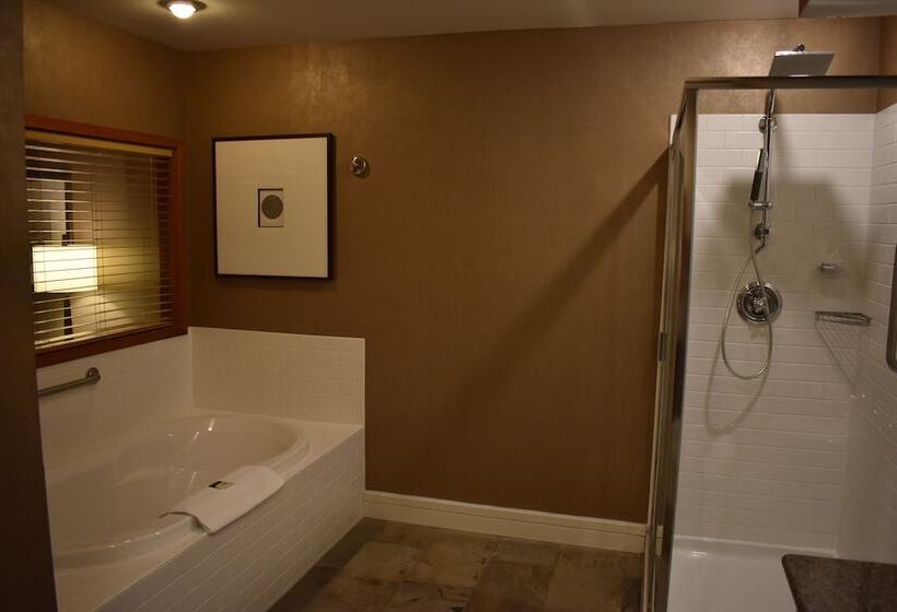 Fairways Hotel On The Mountain