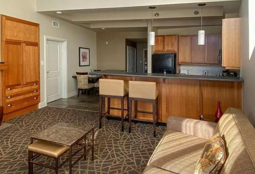 Fairways Hotel On The Mountain