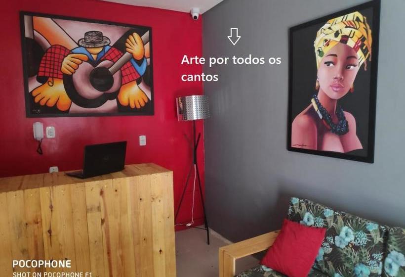 Le Chat Qui Peche Hostel A 150 Metros Da Praia De Pajucara