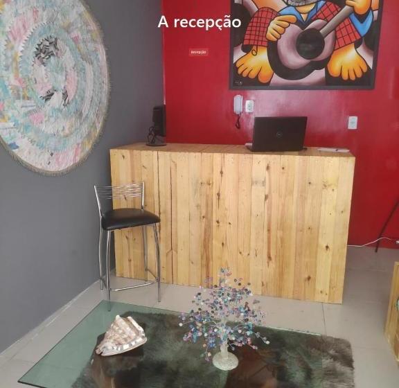 Le Chat Qui Peche Hostel A 150 Metros Da Praia De Pajucara