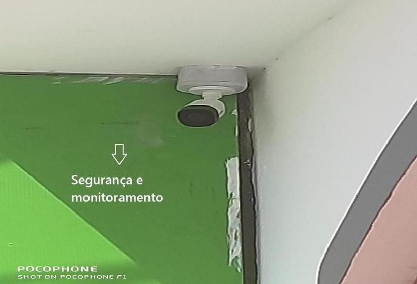 Le Chat Qui Peche Hostel A 150 Metros Da Praia De Pajucara