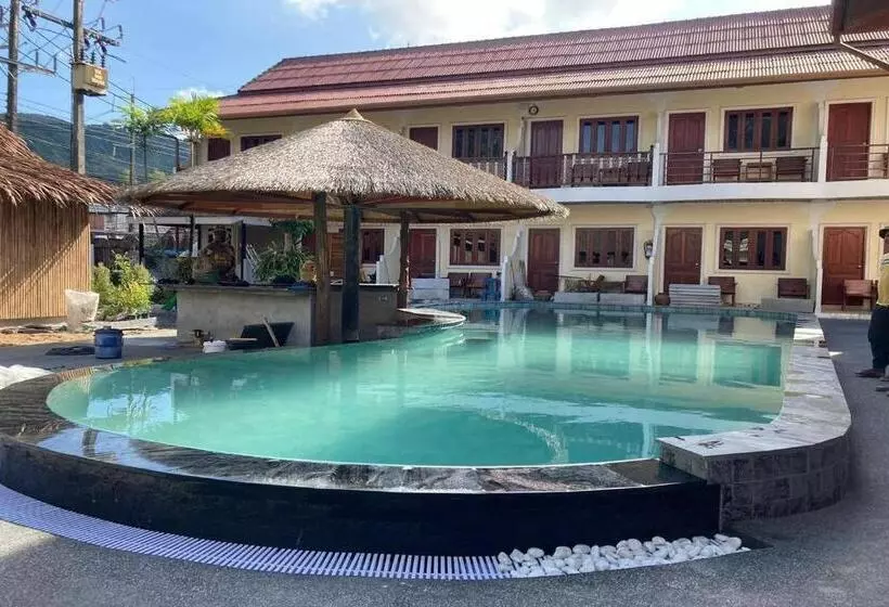 هتل Ginis Beach Resort