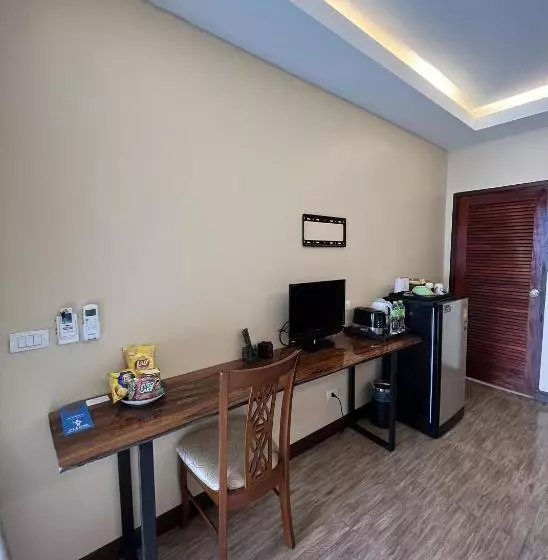 هتل Ginis Beach Resort