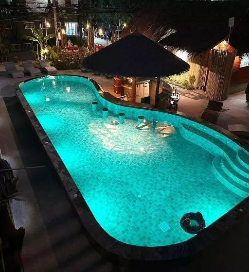 هتل Ginis Beach Resort