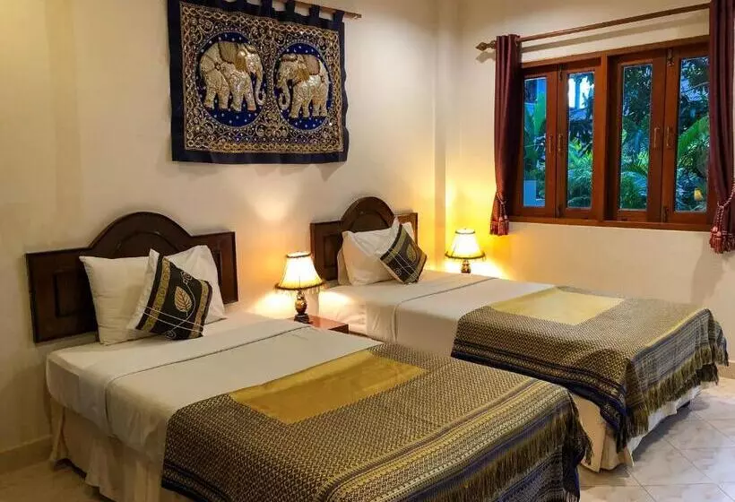 هتل Ginis Beach Resort