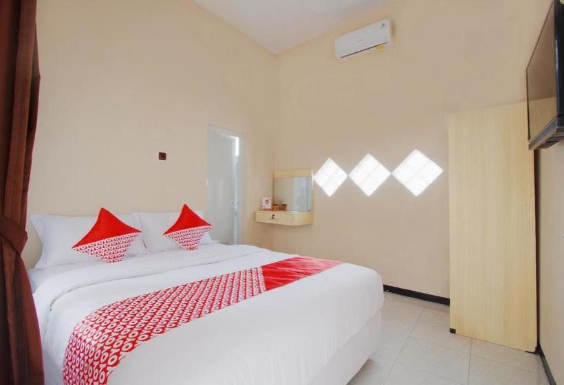 Отель Oyo 3026 Nurul Family Residence