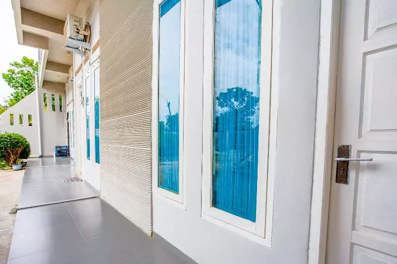 ホテル Oyo 3073 Twin House Syariah