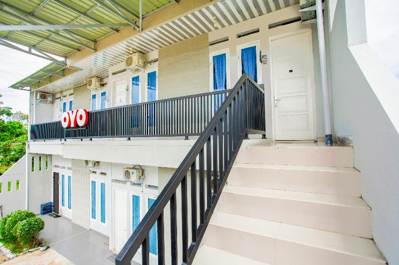 בית מלון כפרי Oyo 3073 Twin House Syariah