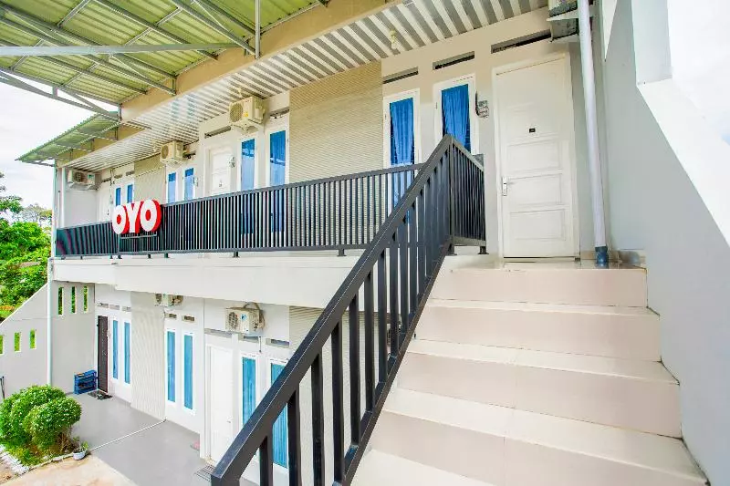 ホテル Oyo 3073 Twin House Syariah