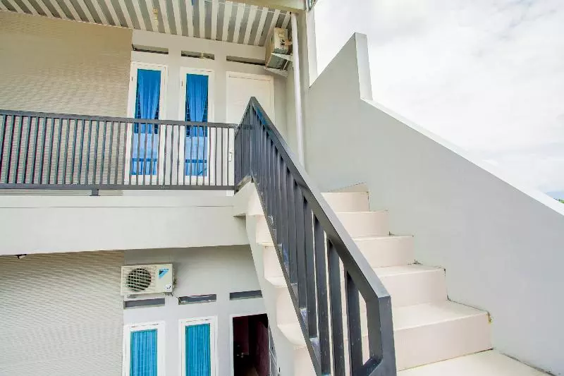 ホテル Oyo 3073 Twin House Syariah