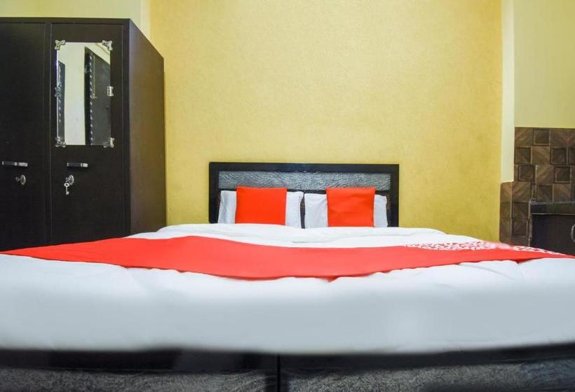 בית מלון כפרי Oyo 69940 First Choice Pg