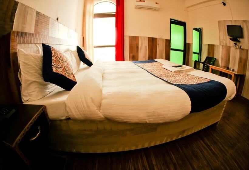 Ln Hotel And Restaurant   Hostel