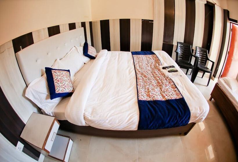 Ln Hotel And Restaurant   Hostel