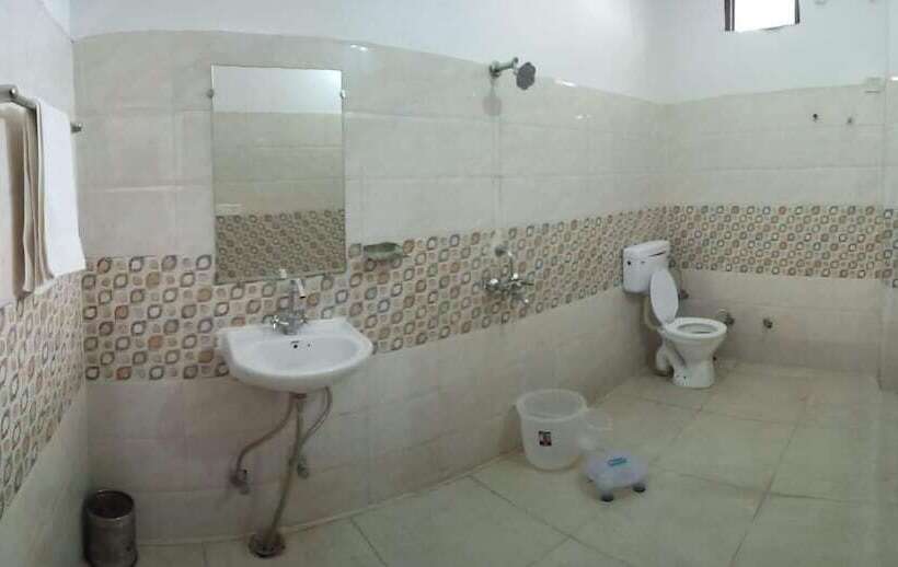 Ln Hotel And Restaurant   Hostel