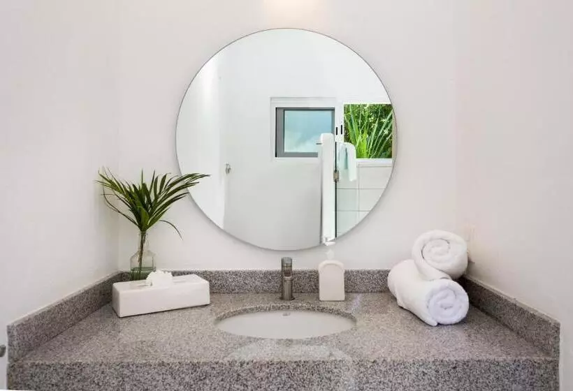 Lomakeskus Azulpitaya Beach Front Hotel In Sayulita