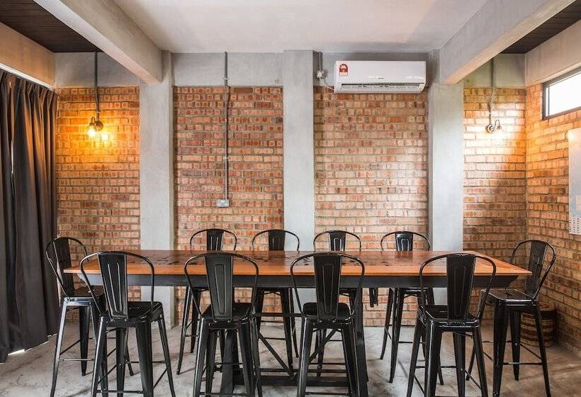 استراحتگاه Sembayu Villa