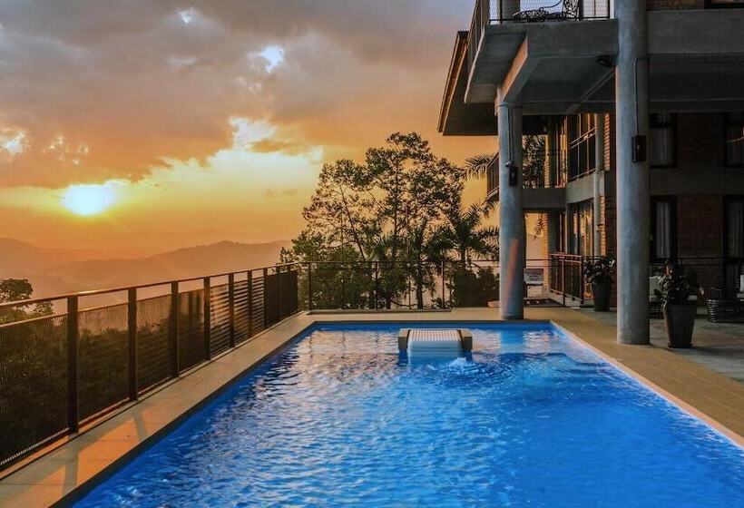 استراحتگاه Sembayu Villa